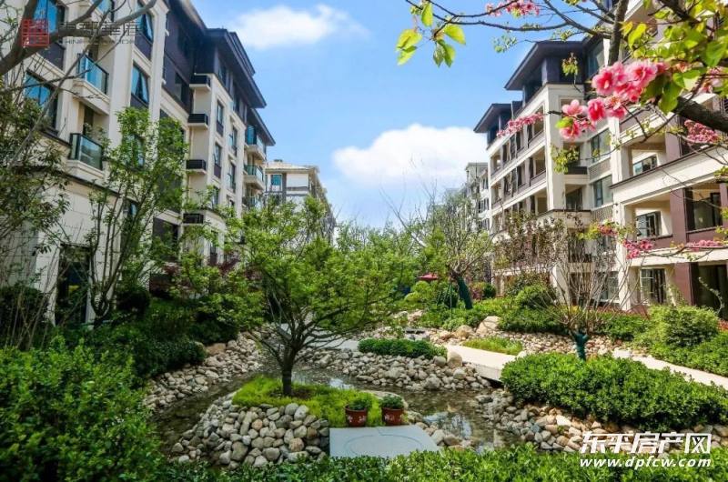 东平东郡华庭揭秘高端社区为什么豪宅都在公园旁